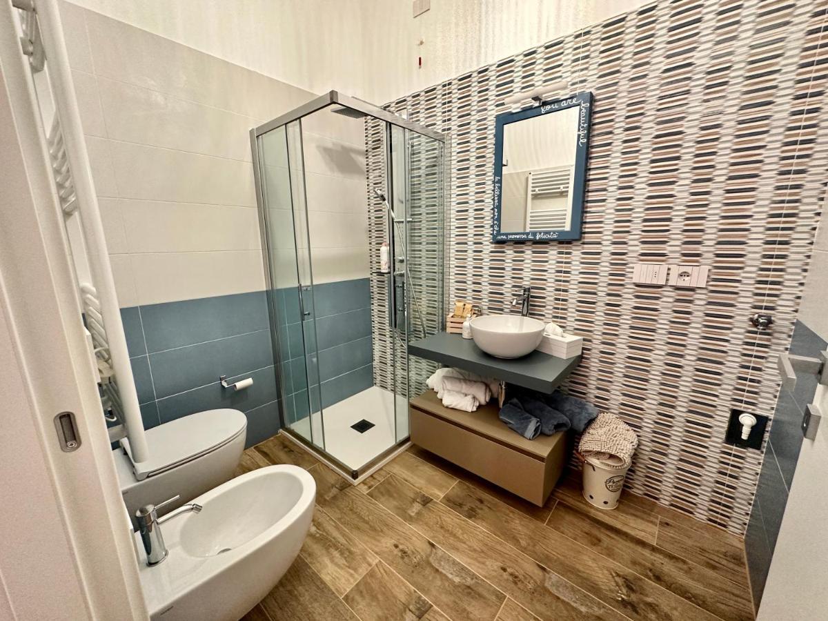 Bed Art Relaxing Suite - Appartamento Con Sauna Happiness Suite Gallery San Benedetto del Tronto Exteriör bild